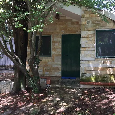 Dependance بيت للعطل كاستل دل مونتي